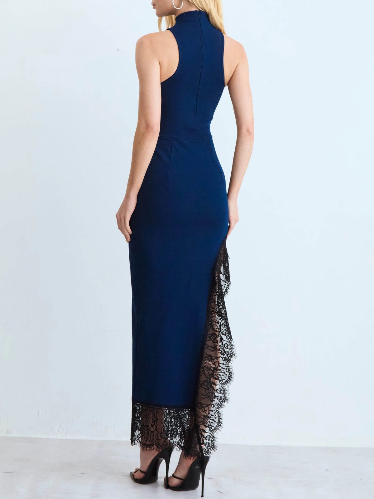VESTIDO MIDI ALONGADO COM FENDA E BARRA 11714