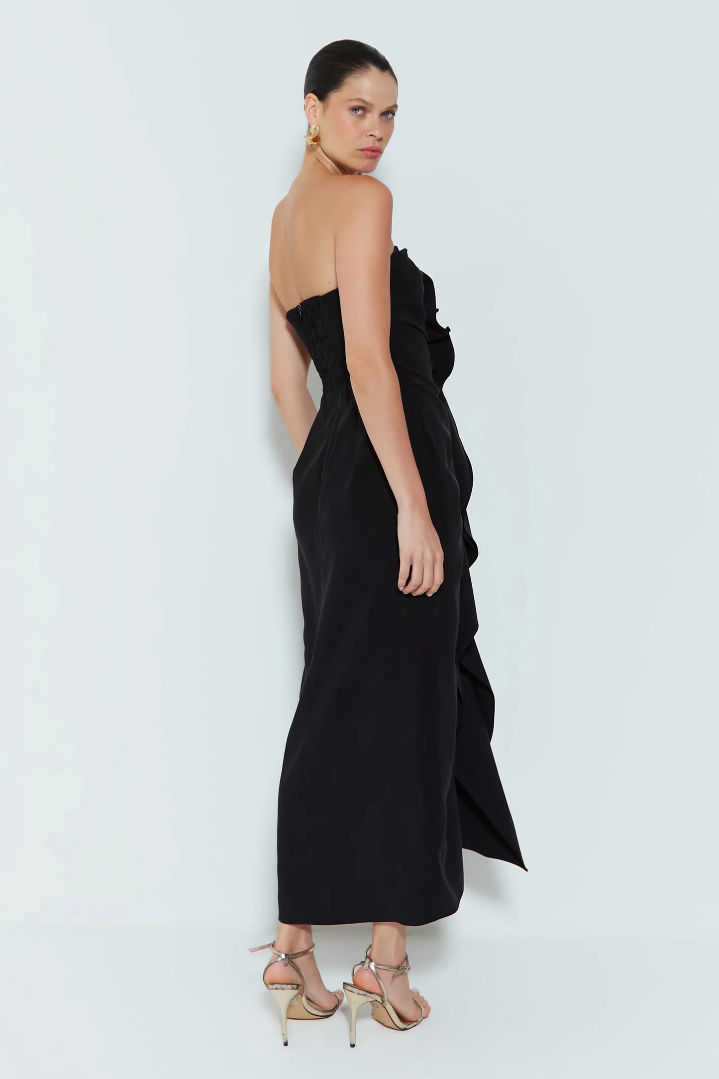 VESTIDO MIDI TOMARA QUE CAÍA COM DETALLES