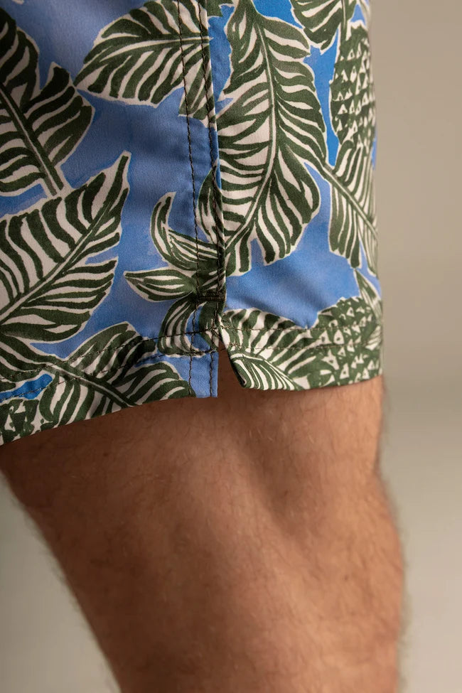 SHORT MEN BLUE GREEN PINEAPPLE LEAVES