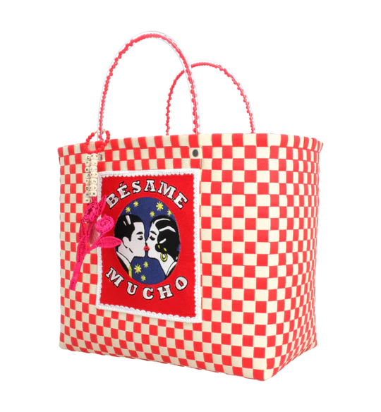 CARTERA BESAME MUCHO