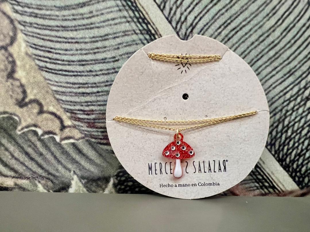 COLLAR HONGO