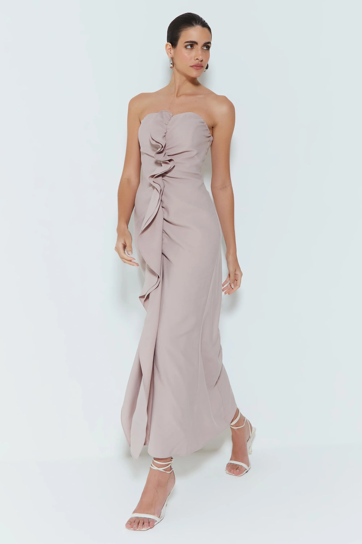 VESTIDO MIDI TOMARA QUE CAÍA COM DETALLES