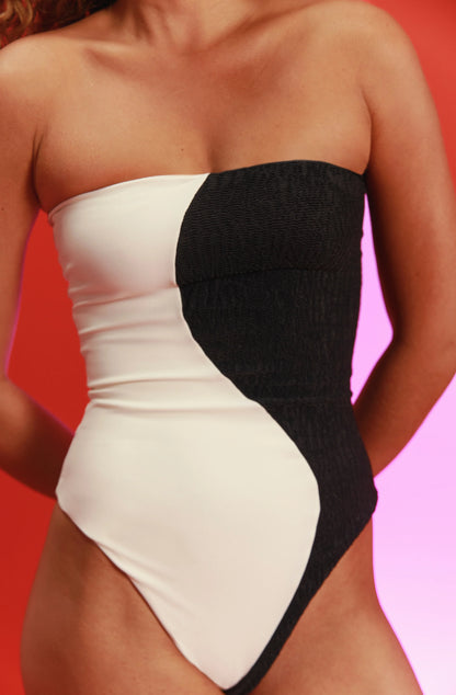 YING YANG ONE PIECE