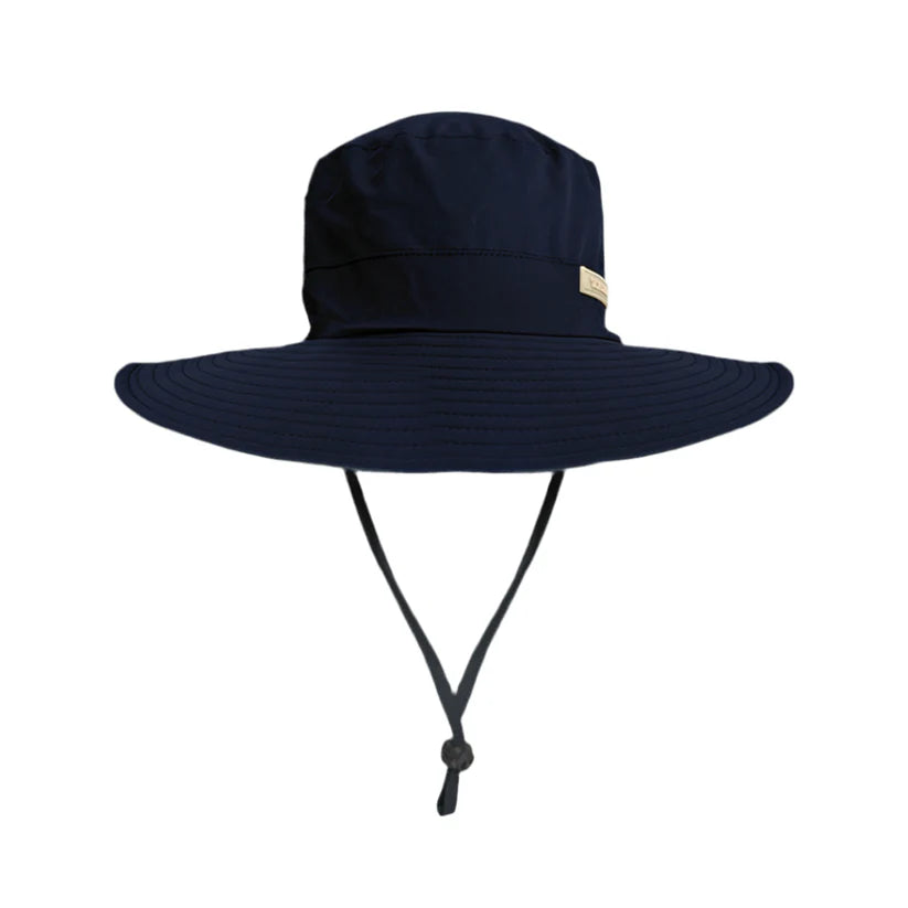 WATERPROOF BUCKET HAT IN DARK