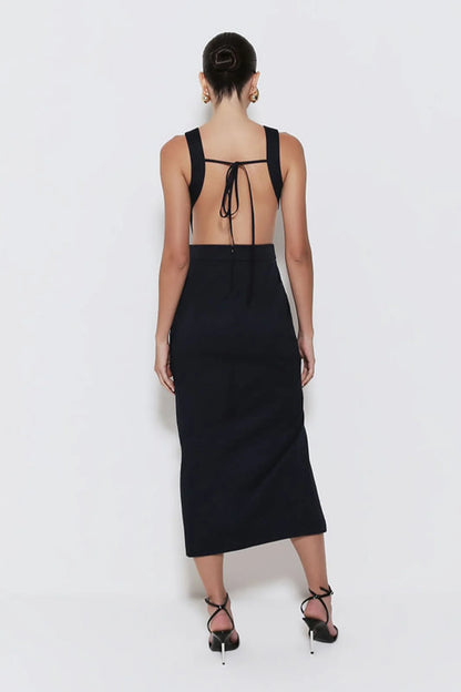 VESTIDO COSTAS BOTÓN FRONTAL