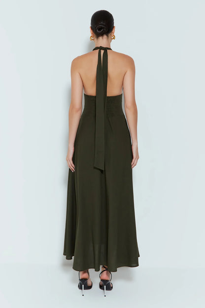 VESTIDO MIDI FRENTE UNICA COM RECORTE E PREGAS BUSTO VERDE MILITAR
