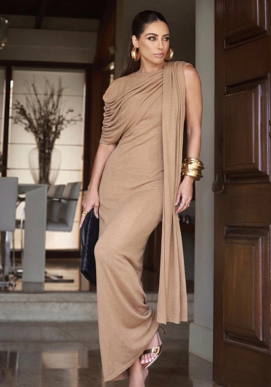 VESTIDO MIDI ALONGADO FLUIDO SOBREPOSICAO MOCHA MOUSSE