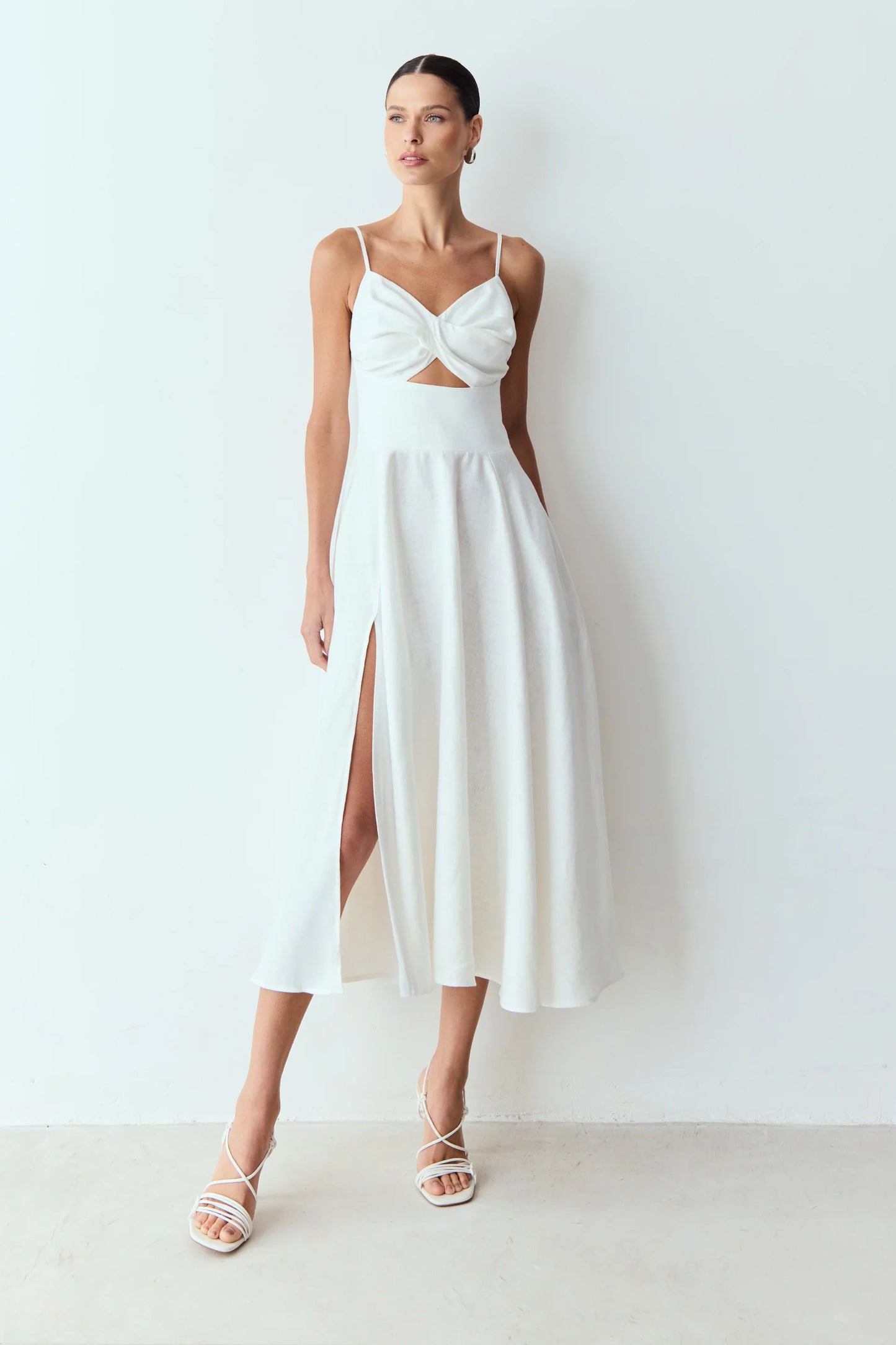 VESTIDO MIDI TORCAO BUSTO E RECORTE FRONTAL