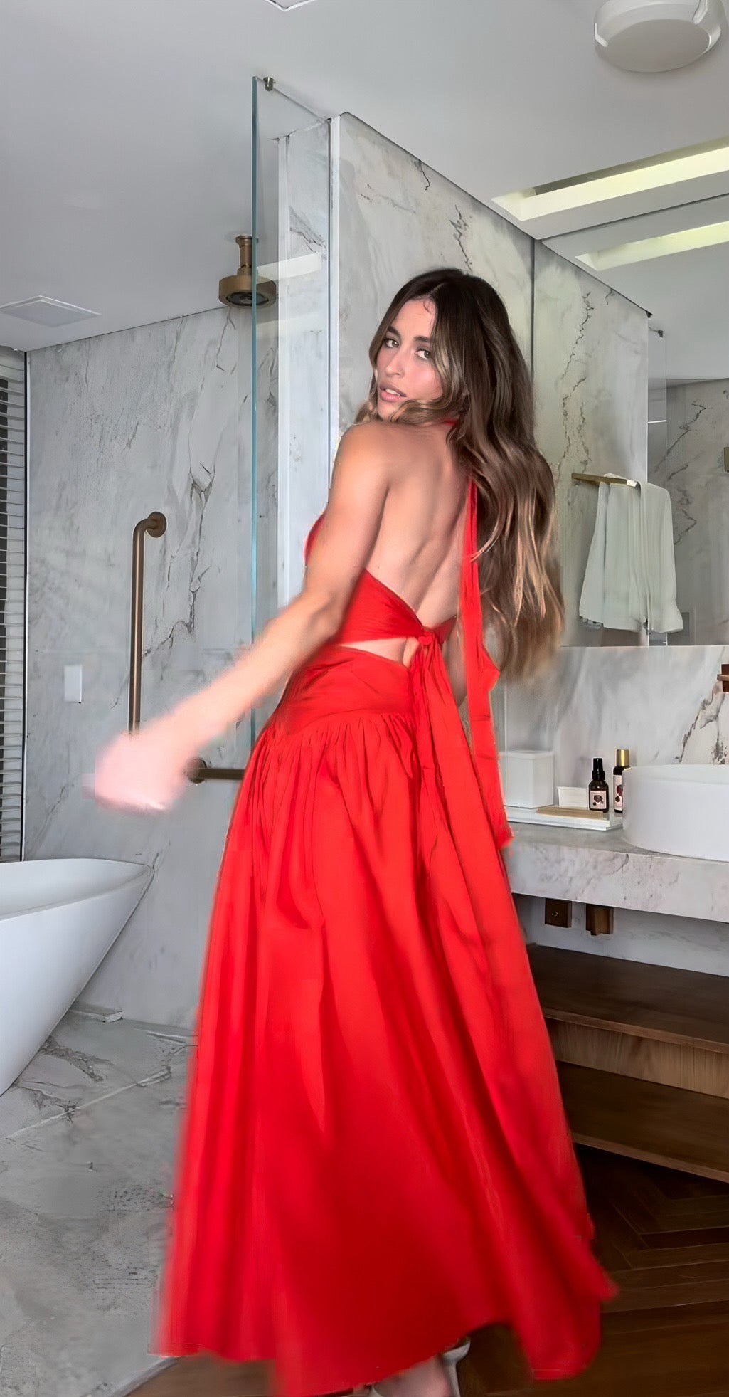 VESTIDO CORTE HALTER