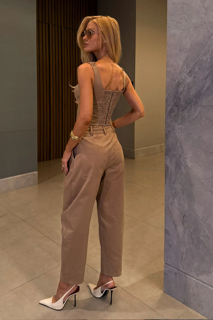 CALCA BAGGY ESTRUCTURADO KAKI