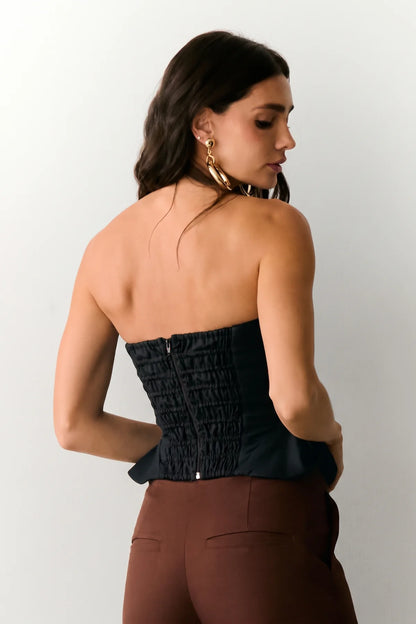 CROPPED TOMARA QUE CAIA RECORTES COM BARBATANAS LATERAL AMPLA PRETO 51388