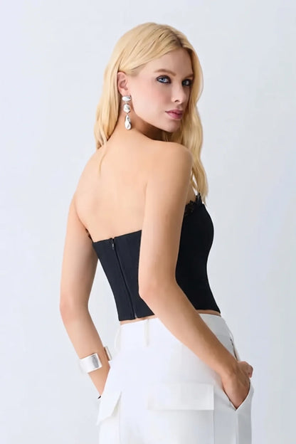 CROPPED TOMARA QUE CAIA BARBATANAS PESPONTADAS E RENDA PRETO 51393