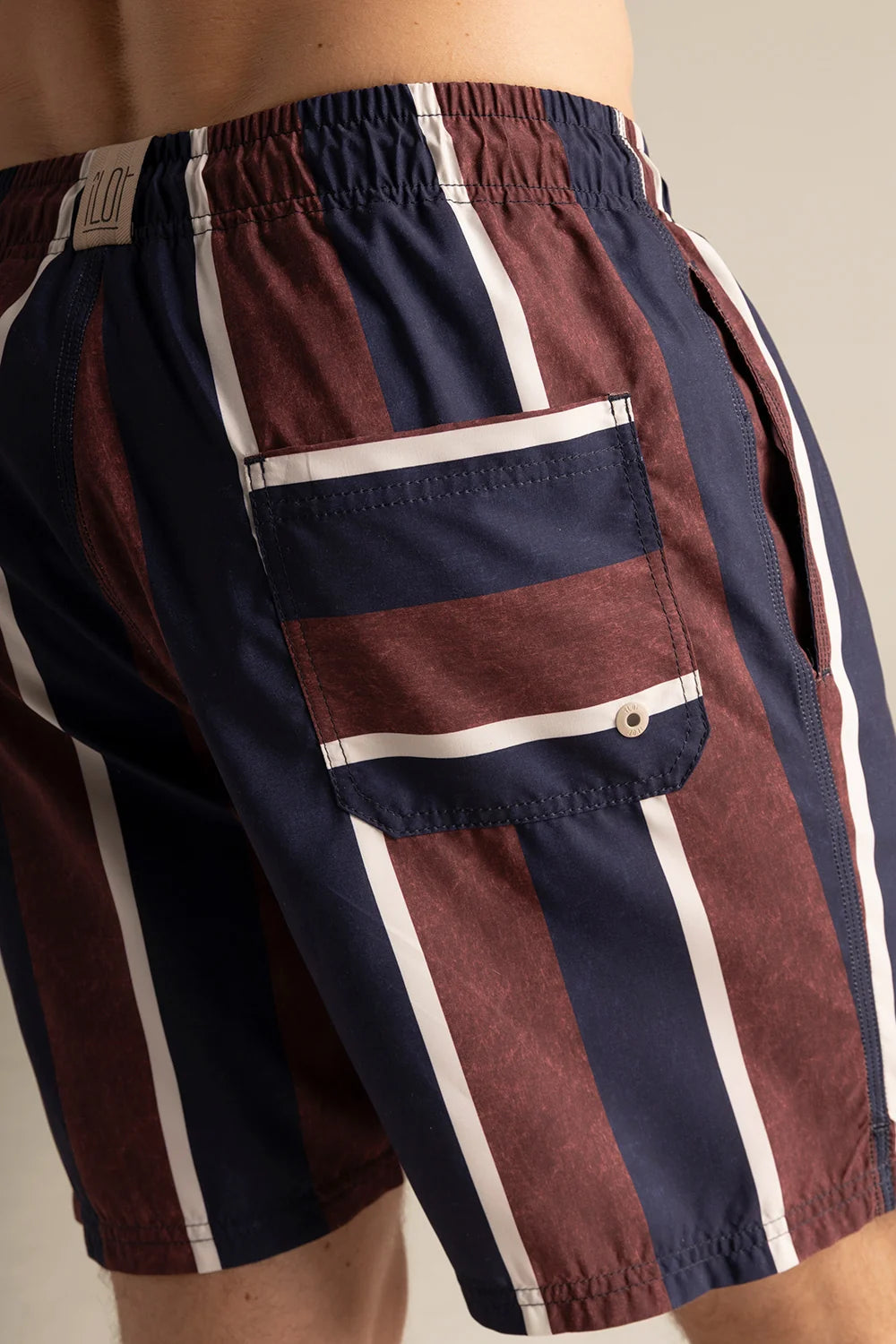 SHORT MEN RAYAS BLUE VINO