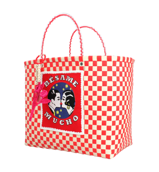 CARTERA BESAME MUCHO