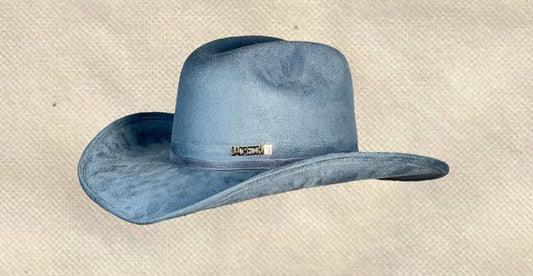 SUEDE HAT IN BABY BLUE
