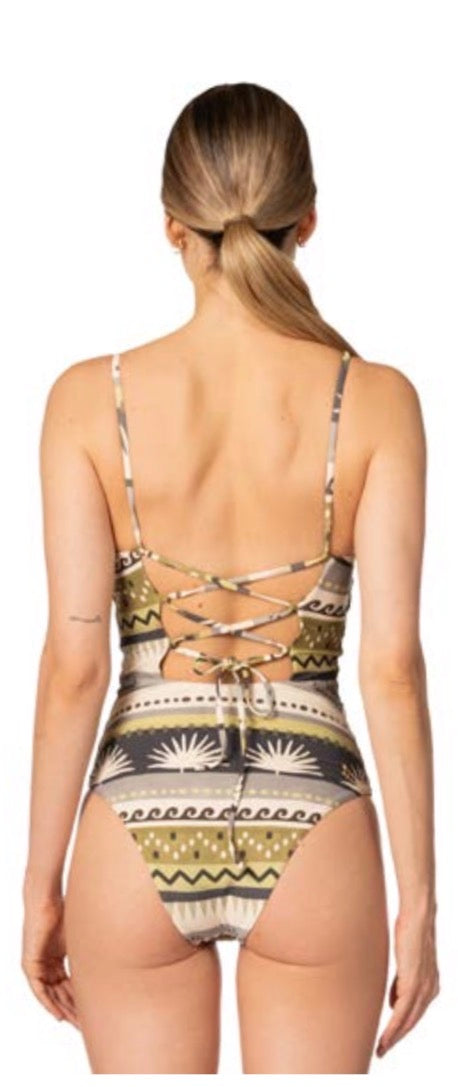 MADISON STONE TOWN ONE PIECE